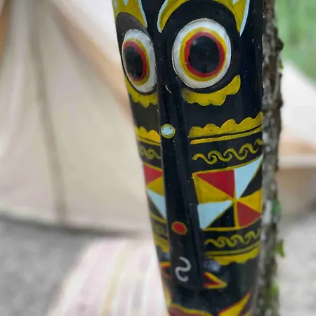 Campismo de Luxo Apache Loubes-Bernac